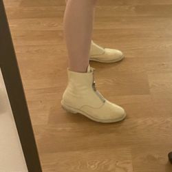 creamy-White boots
