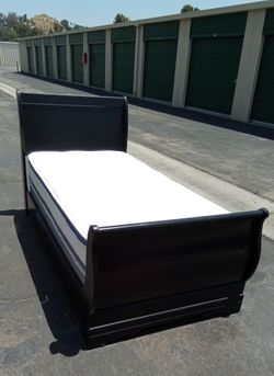 TWIN BED FRAME WITH BOX AND MATTRESS
