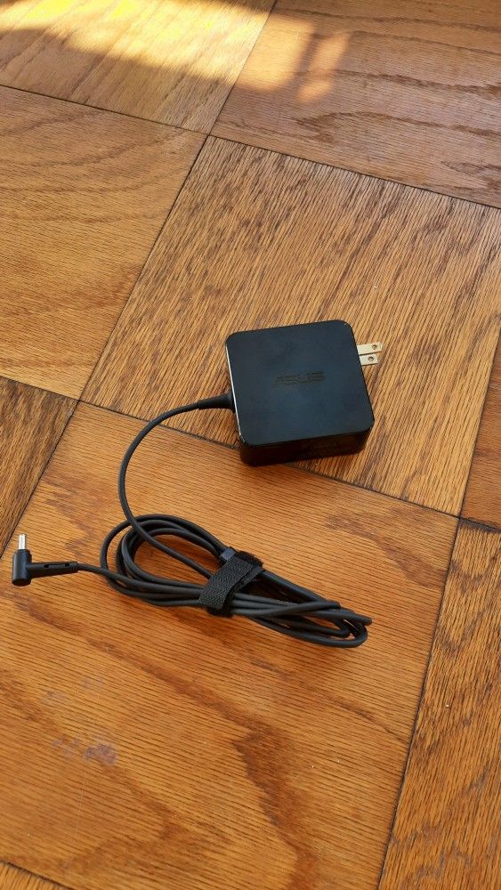 ASUS AC POWER ADAPTER For Laptop 