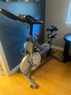 Like NEW Sunny Indoor Cycling Bike