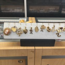 14k 10k Gold Pendant Different Prices And Grams Layway Available 10% Down If You Interested Please Make Sure You Ask For Maribel Thank You 