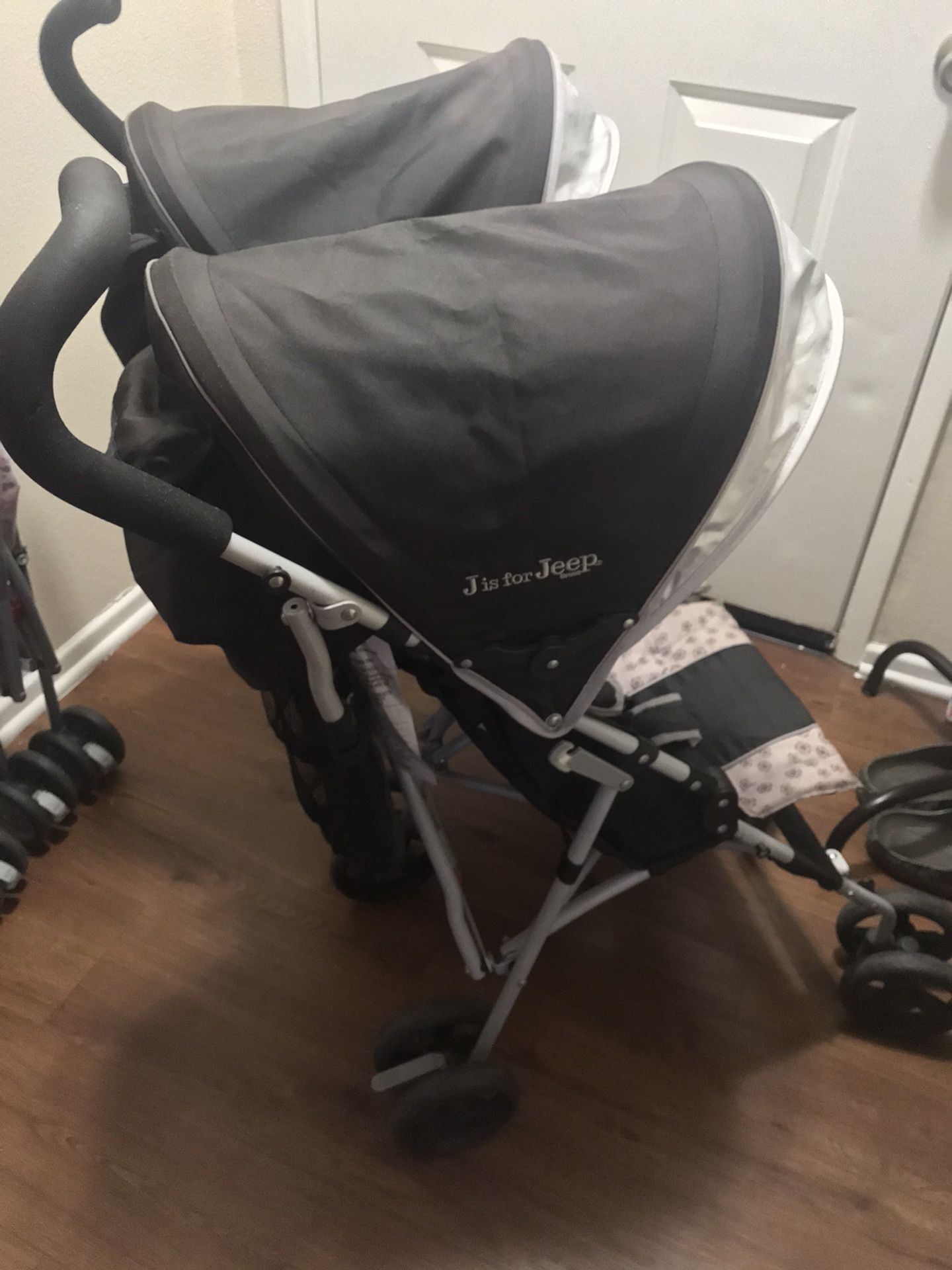 Jeep Scout Double Stroller (J for Jeep)