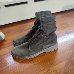 Men's Size 10.5 Olive Green Timberland Defenders Boots 