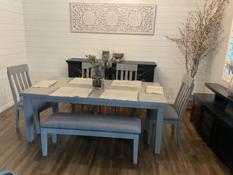Dinning Table