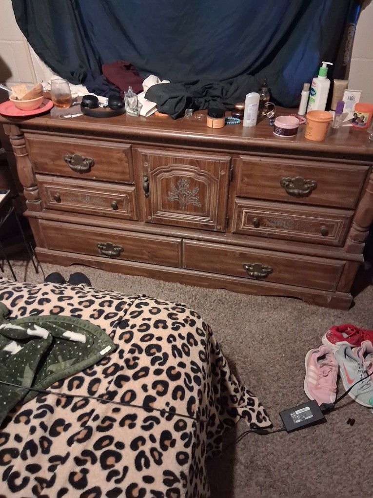 Free Dresser
