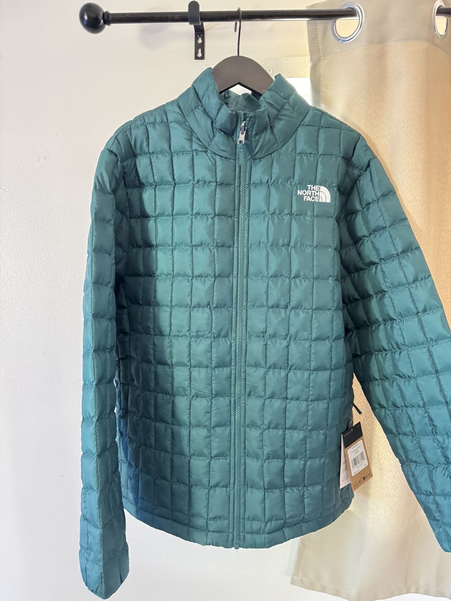 New Men’s North Face Thermo  Jacket Size Available S,M,L,XL