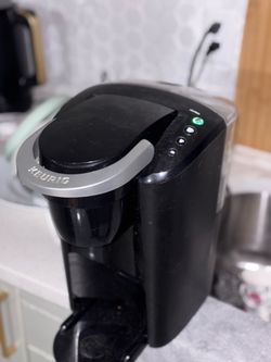 Keurig K-Compact Single-Serve K-Cup Pod Coffee Maker, with 3 Brew Sizes, Smart Start Feature, 36oz R