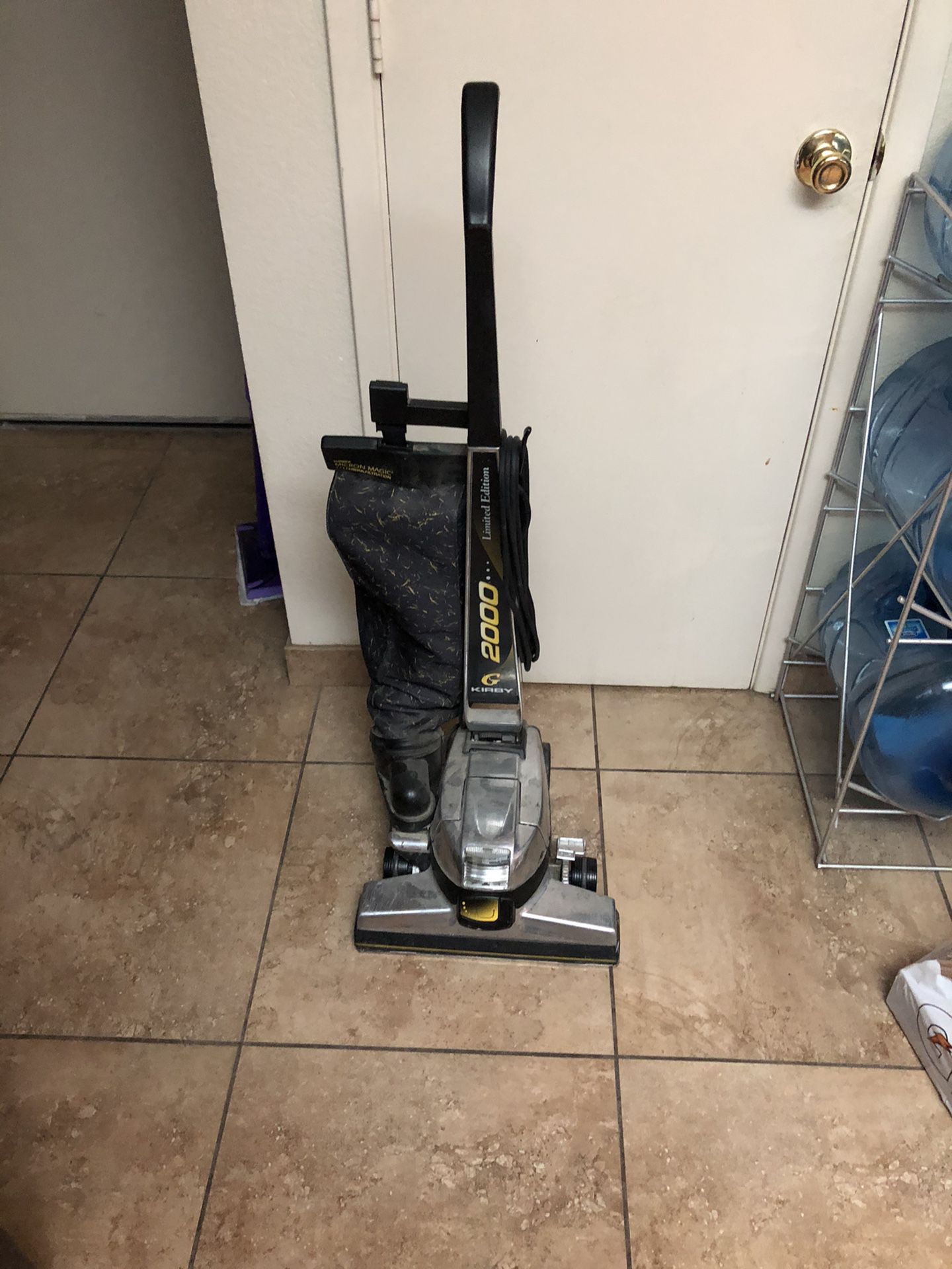 Kirby G6 vacuum / carpet shampooed with With accessories / carpet shampoo