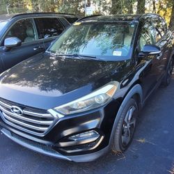 2016 HYUNDAI TUSCON 