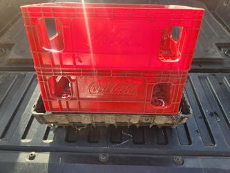 Coca-Cola Vintage Crates 2 Red 1 Black
