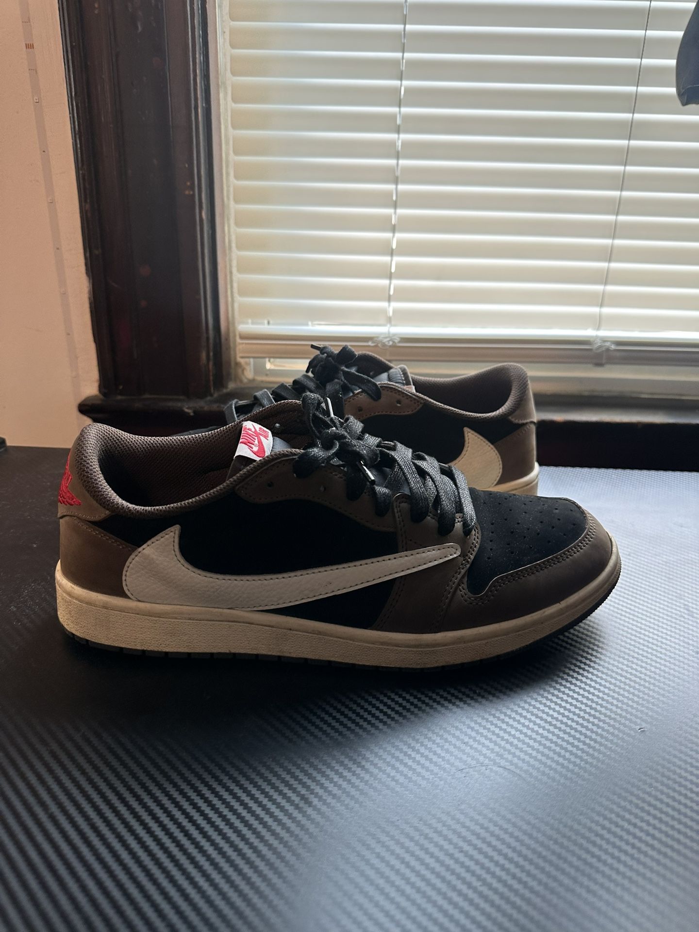 Jordan 1 Low Mocha Travis Scott Size 12