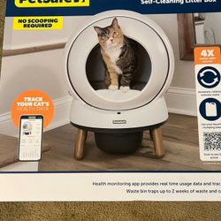 PetSafe ScoopFree® SmartSpin Automatic Self-Cleaning Litter Box