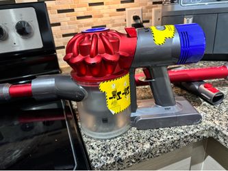 Dyson v8