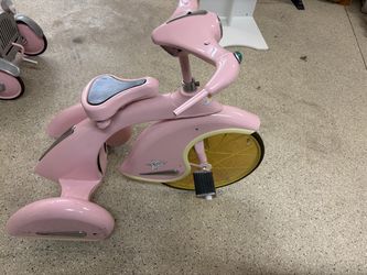 Retro Airflow Collectibles Sky Princess Pink Metal Tricycle and Pedal Car