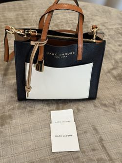 Marc Jacob Authentic Crossbody
