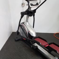 PROFORM NORDICTRACK 920E ENDURANCE ELLIPTICAL MACHINE ( LIKE NEW &  DELIVERY AVAILABLE TODAY)