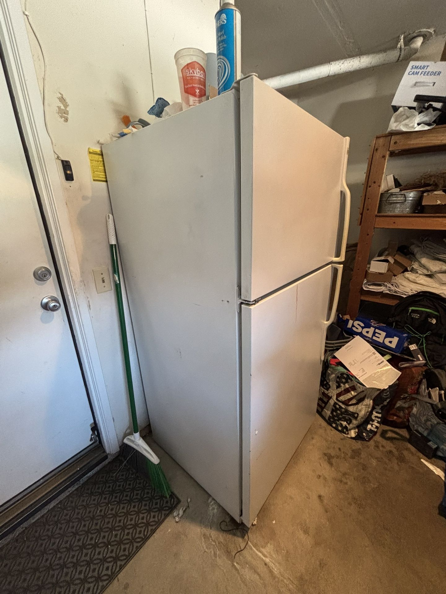 GE Refrigerator $75