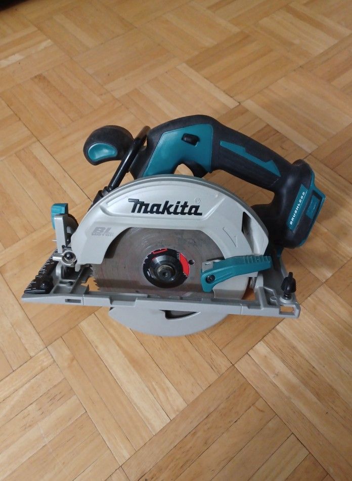 18V LXT Lithium-Ion Brushless Cordless 6-1/2 in. Circular Saw with Electric Brake