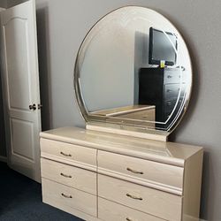 Dresser with Mirror- Beige w Gold accents