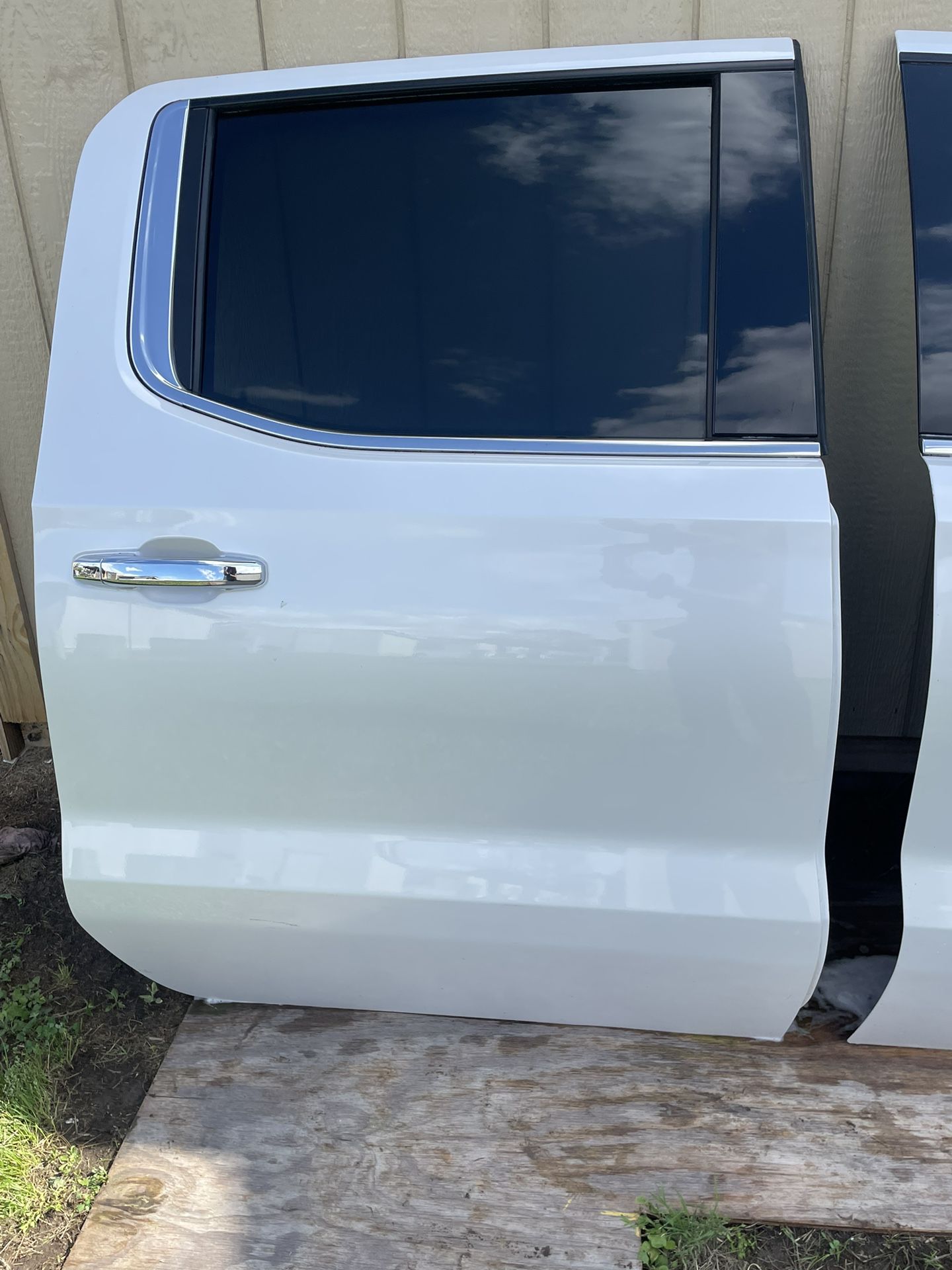 Chevy GMC Sierra Denali Silverado 2022 Back Passanger Rear Door Truck Part 