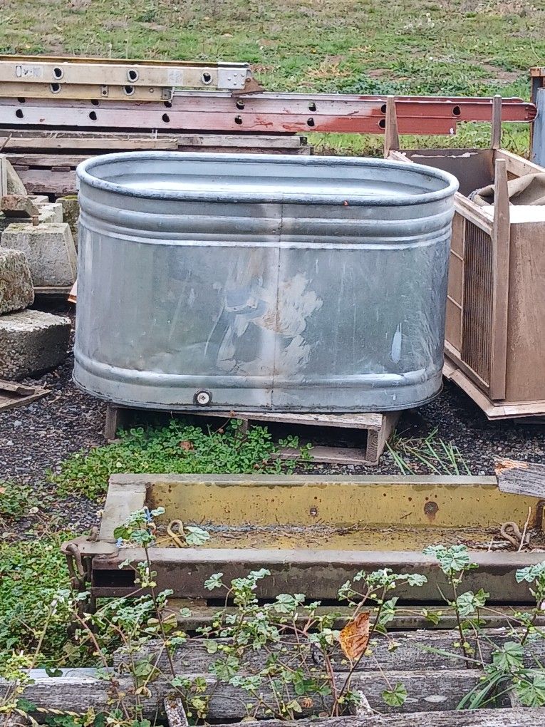 Galvanized Vintage TUB