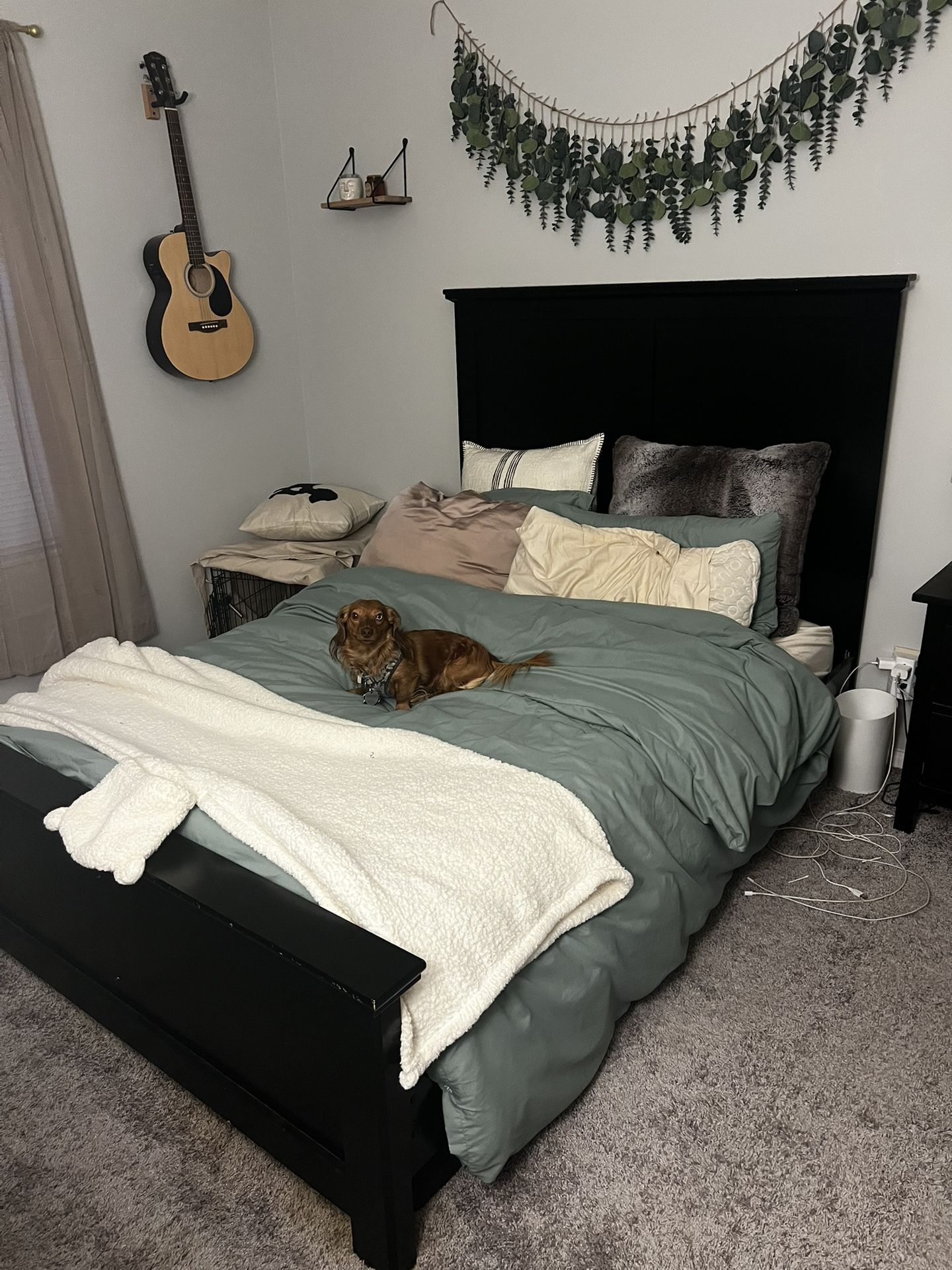 Bed Frame And Box Spring (Full)