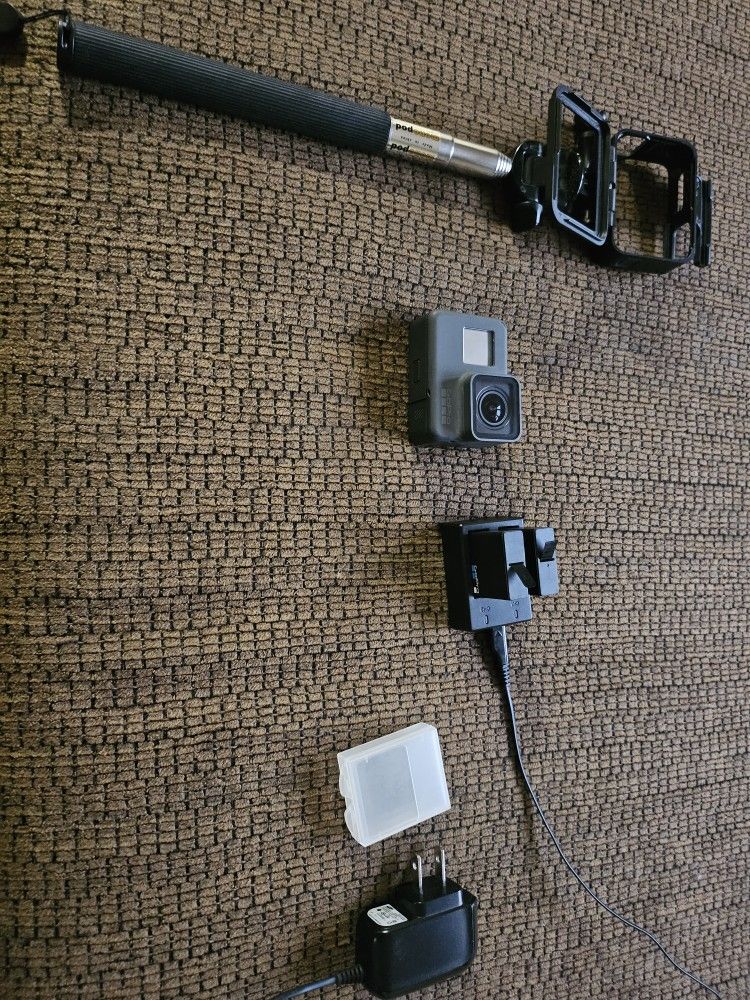 Go Pro Hero 5 with Accessories
