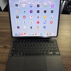 Apple iPad Pro 13-inch (M4) 256GB Standard Glass in Space Black with Magic Keyboard and Apple Pencil Pro