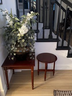 Cherry wood nesting tables
