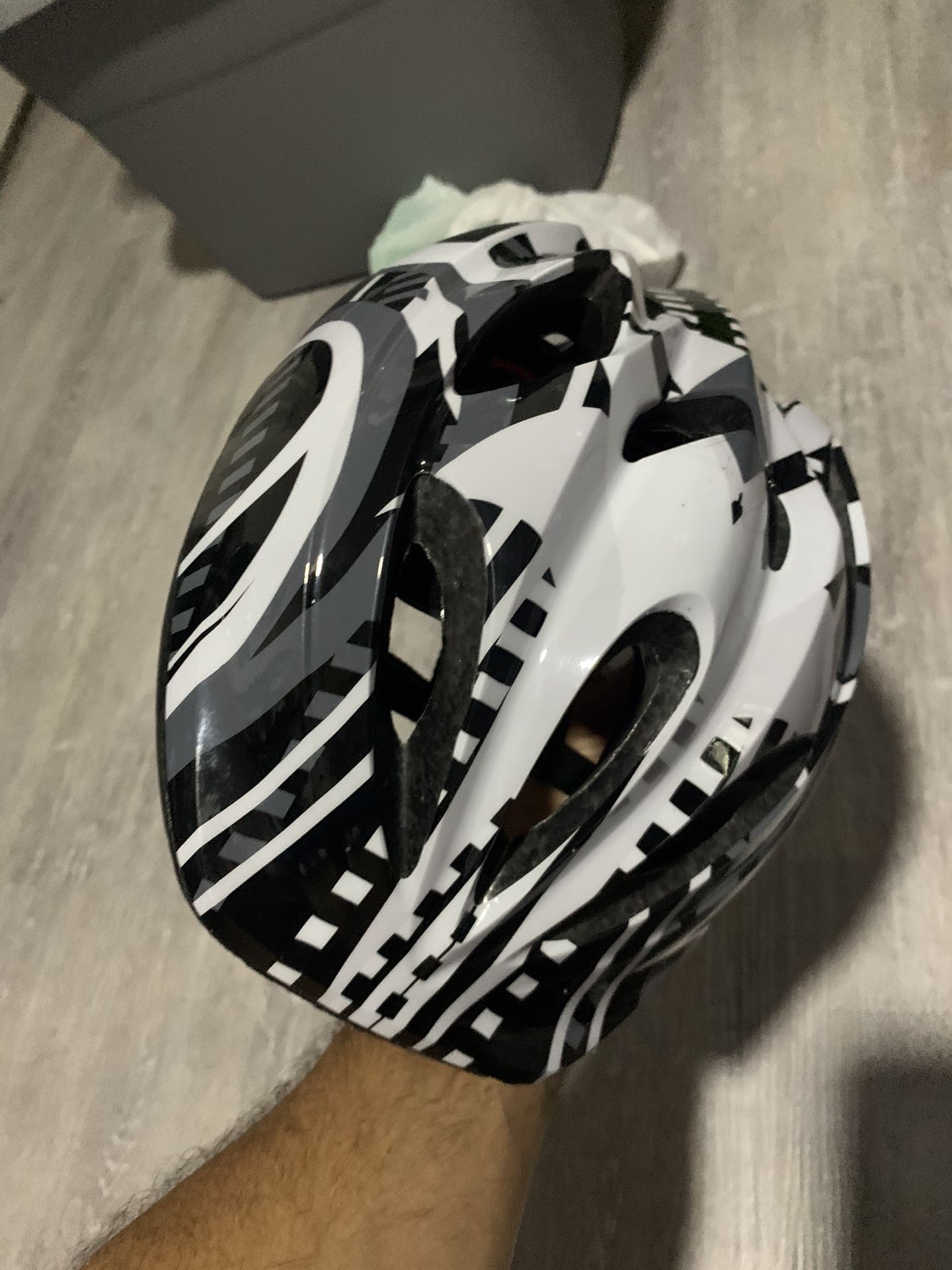 Bike helmet suze XS new