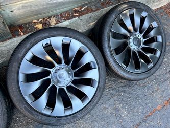 Tesla Model Y Charcoal Gray 20’ Inch Wheels “OEM” With Goodyear F1 Tires 5x114 Bolt