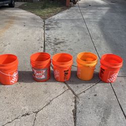 5 Gallons Buckets 