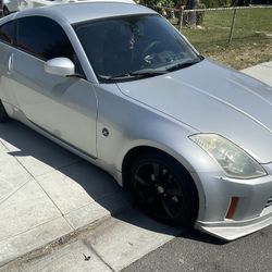 Grey Nissan 350Z, 06