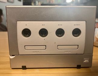 Nintendo GameCube Console Silver & Mario kart game