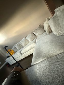 Sectional Couch (Like New)