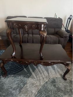 Coffee table￼