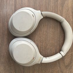 Sony WH1000XM4 - Bluetooth and Noise Cancelling Headphones