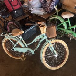 Huffy Baby Blue Beach Cruiser