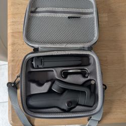 DJI Osmo Mobile 6 + Hard Case