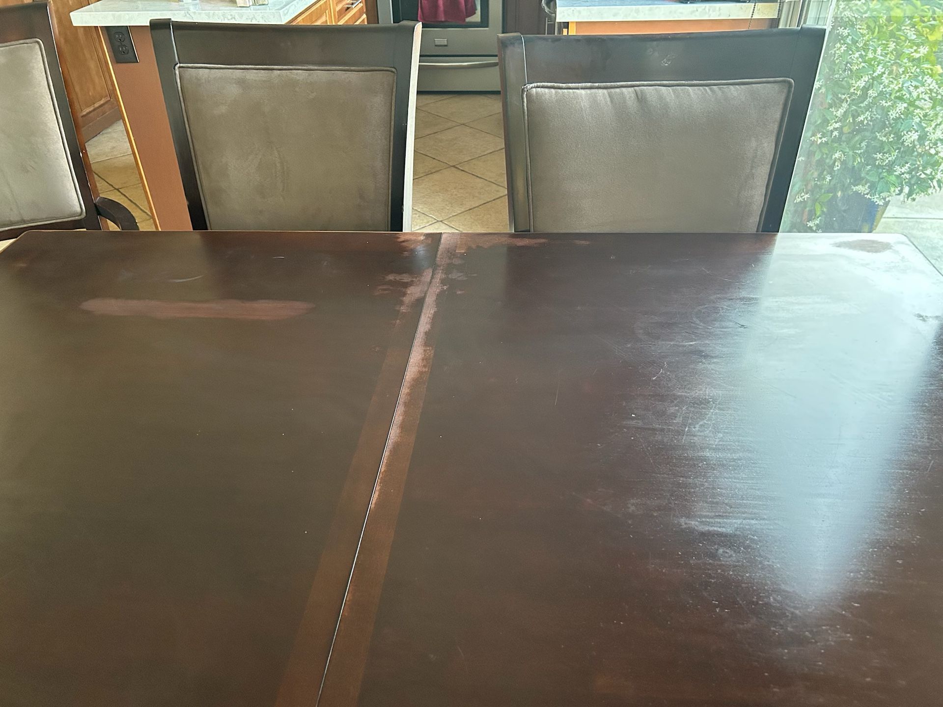 Dinning Table with 8 Chair