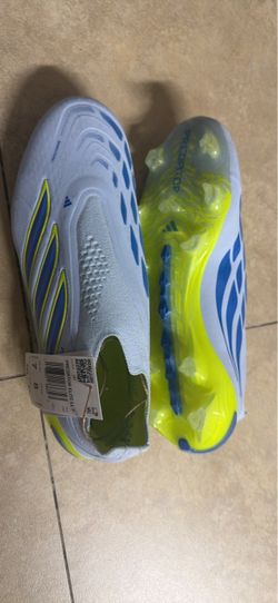 Soccer cleats