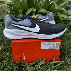 Nike Revolution 7 Grey White Black Size 13 New 