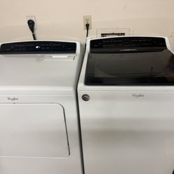 Washer & Dryer Combo (Whirlpool) – Works Great