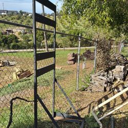 METAL HANGING ORGANIZER 