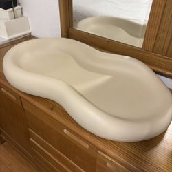 Keekaroo Peanut Changing Pad