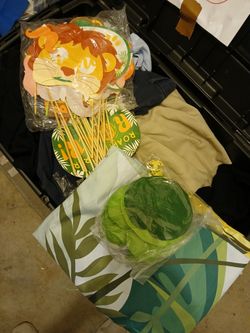 Jungle Animal Safari Backdrop And Items