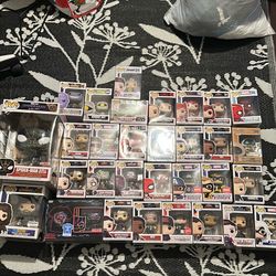 BIG LOT OF FUNKO POPS!!