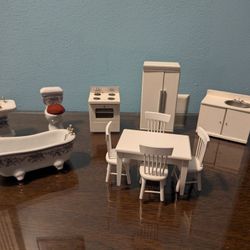 Miniature Dollhouse Furniture