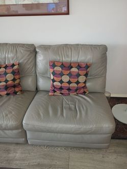 Beautiful armless leather chair