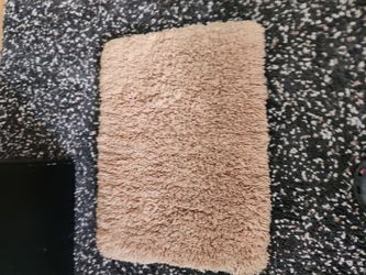 Gold bathroom rug